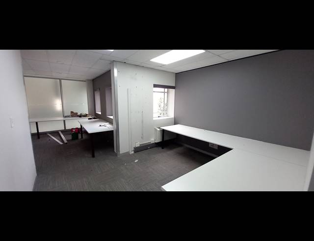 188M² OFFICE TO LET IN RIVONIA